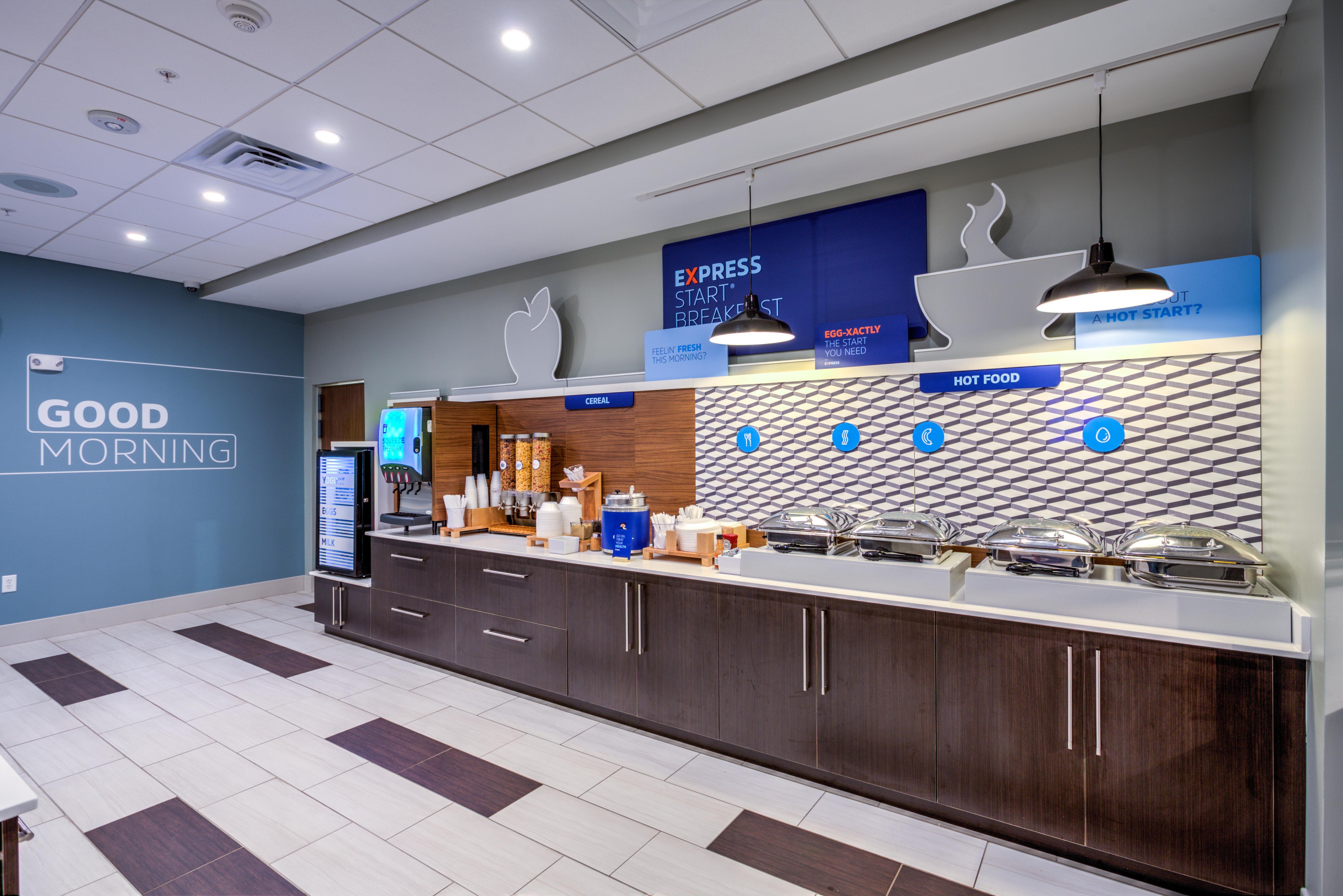 Holiday Inn Express & Suites Reedsville - State Coll Area, An Ihg Hotel Exterior photo